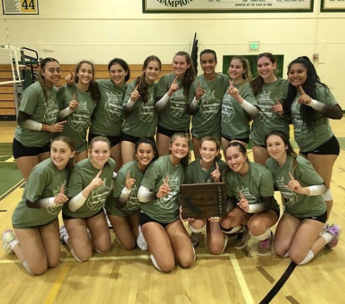 Lancers after winning Spikefest tournament. Courtesy: St. Francis Athletics.